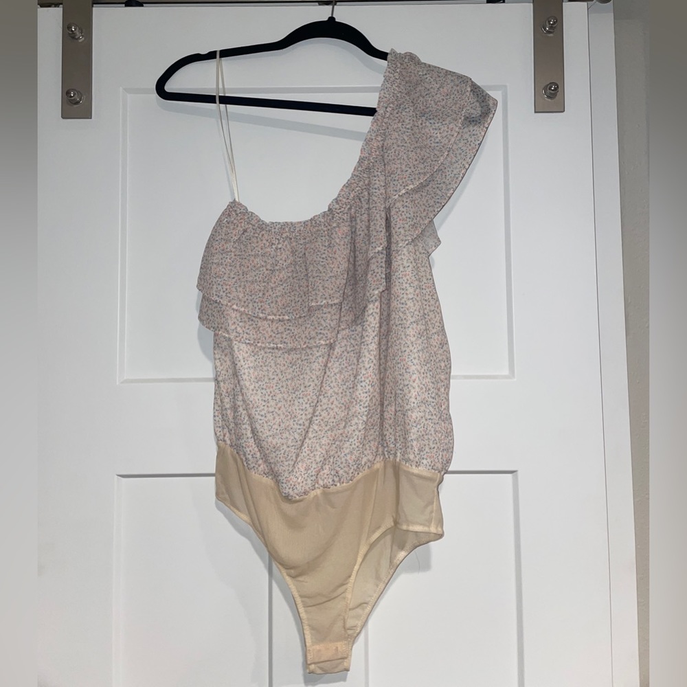 One shoulder floral print bodysuit